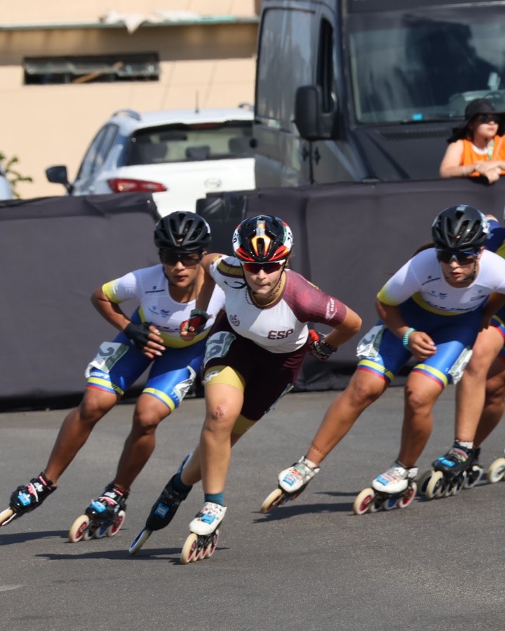¡DE DOS CAÍDAS AL PODIO MUNDIAL! CARLA PLANA CONQUISTA UN BRONCE QUE VALE ORO — Paraguay · RollerZone ¡DE DOS CAÍDAS AL PODIO MUNDIAL! CARLA PLANA CONQUISTA UN BRONCE QUE VALE ORO — Paraguay · RollerZone