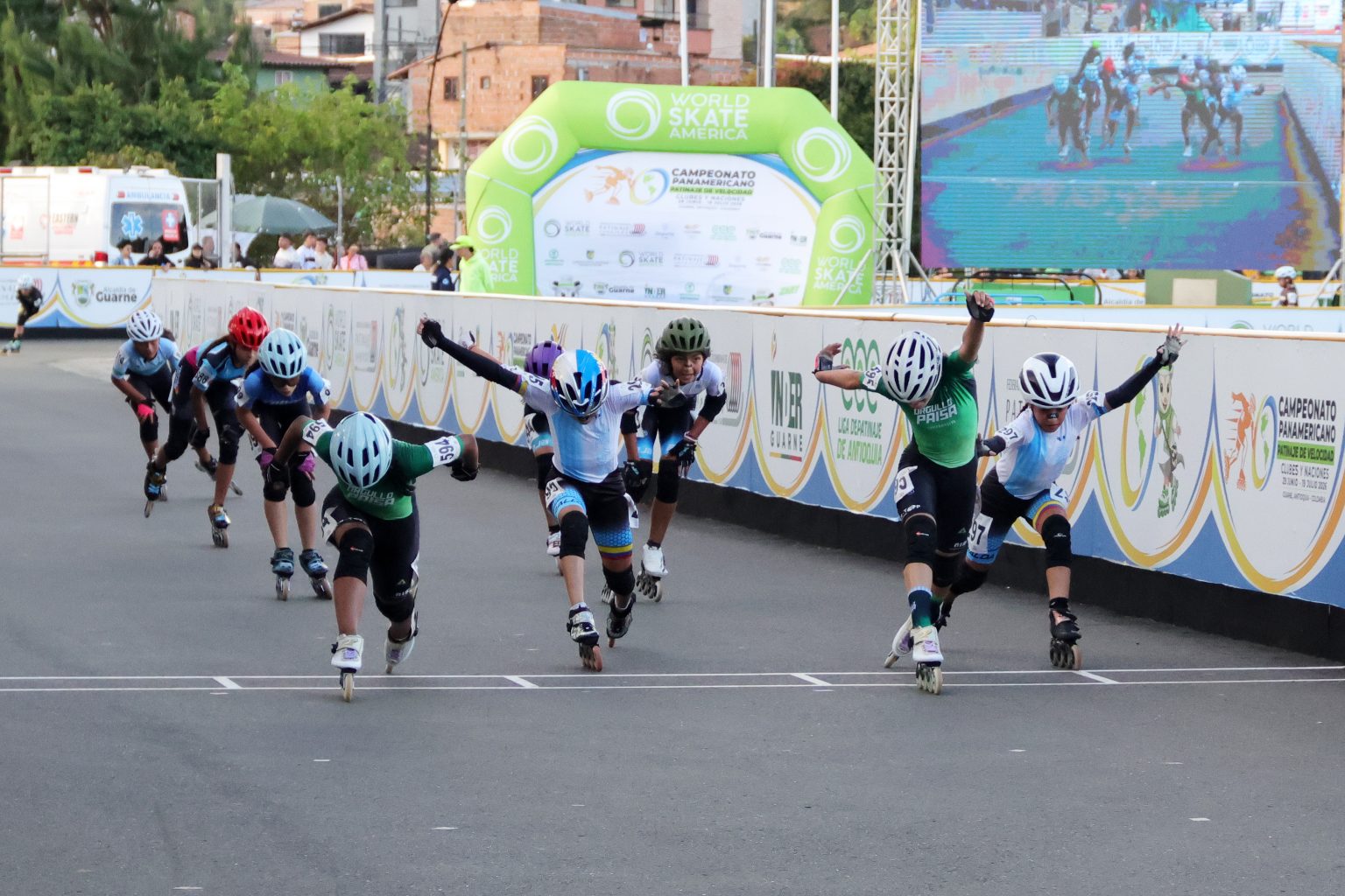 VUELTA AL CIRCUITO Y PUNTOS EN SEGUNDO DÍA PARA TRANSICIÓN — foto 1 · Colombia